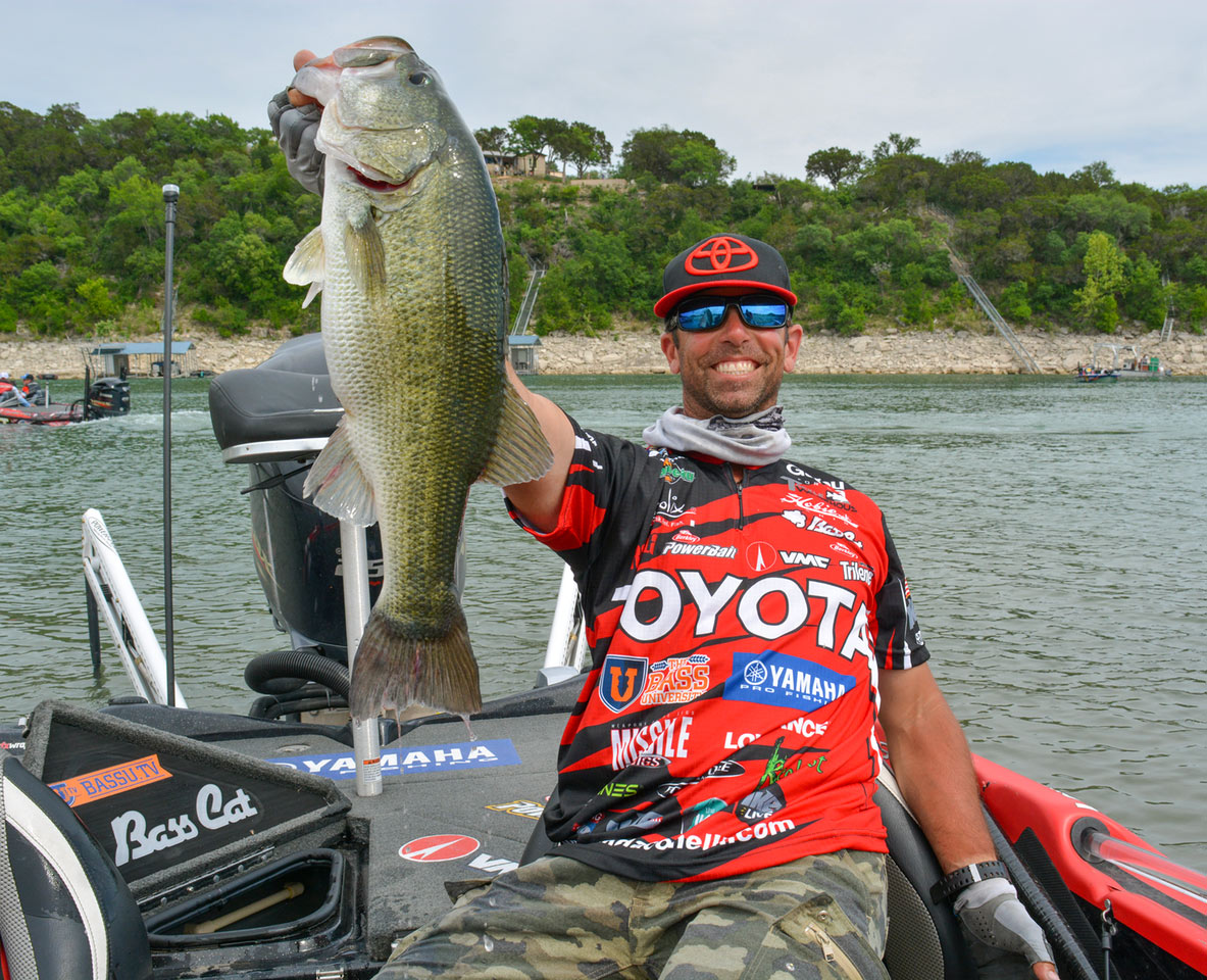 Guide to successful bass fishing : today's newest and most